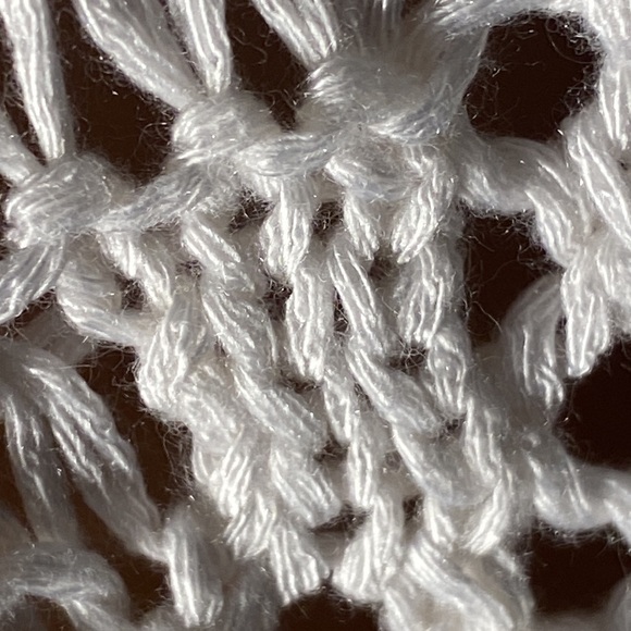 CONVERSE - vest: white sheer acrylic woven crochet open knit overlay - XL - Picture 14 of 16